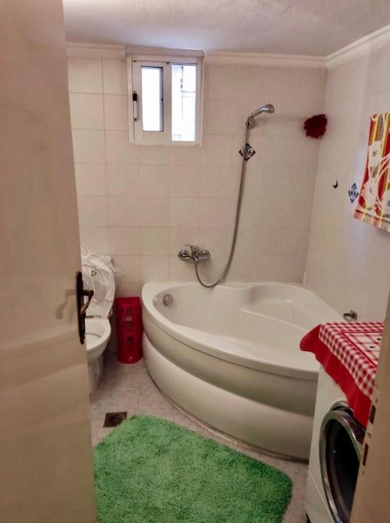 Marys House , Lovely 2-Bedroom Apartment 塞萨洛尼基 外观 照片