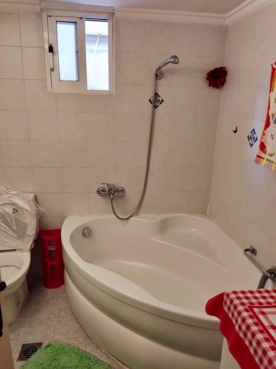 Marys House , Lovely 2-Bedroom Apartment 塞萨洛尼基 外观 照片